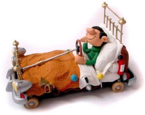 Figurine Gaston et le lit voiture