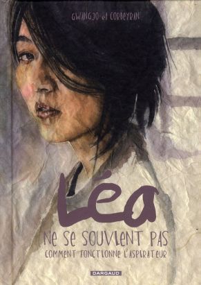 léa ne se souvient pas comment fonctionne l'aspirateur (one shot)
