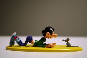 Figurine Gaston et la souris