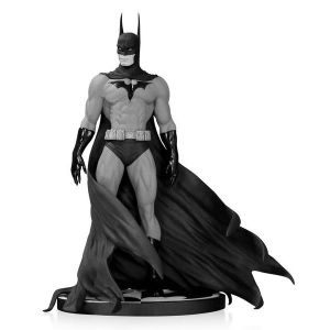 Figurine Batman Black & White par Michael Turner