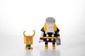 Paper Toys Momot : Thor (M) Paper Toys Momot : Thor (M)