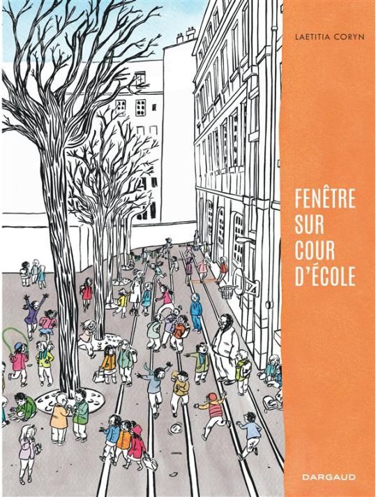 Fenêtre sur cour d'école main product photo