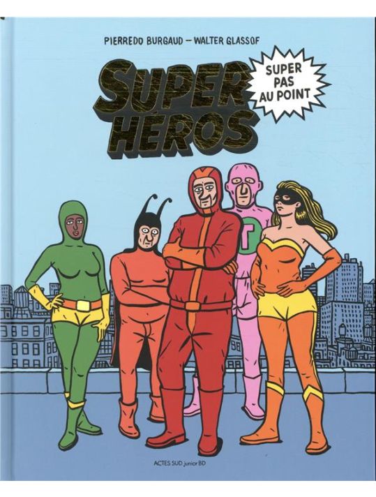 Super héros super pas au point main product photo