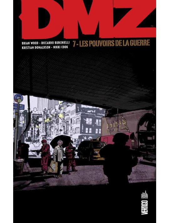 DMZ tome 7 - Les Pouvoirs de la Guerre (cartonné) main product photo