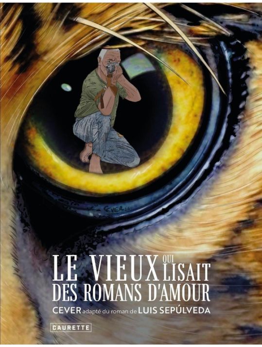 Le vieux qui lisait des romans d'amour main product photo