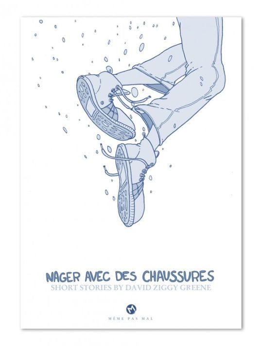 nager avec des chaussures main product photo