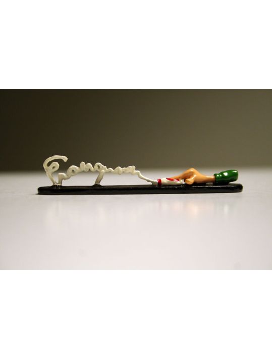 Figurine Signature le tube de peinture main product photo