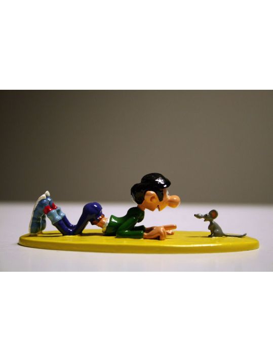 Figurine Gaston et la souris main product photo