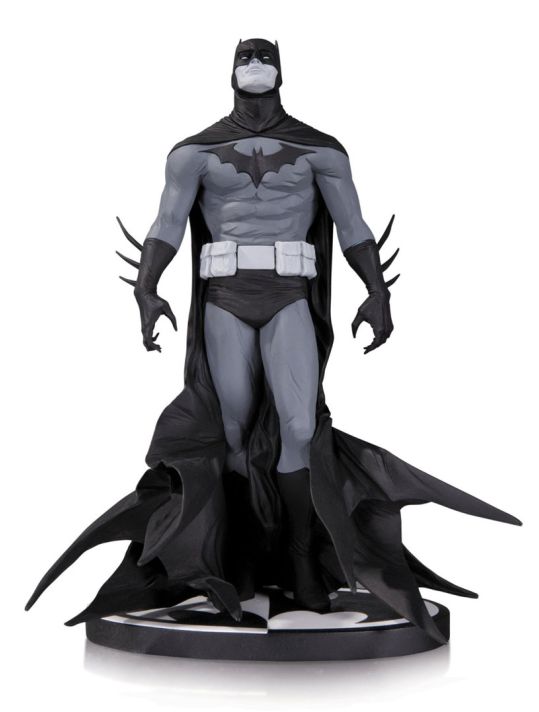 Figurine Batman Black & White par Jae Lee main product photo
